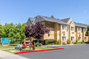 Гостиница Quality Inn & Suites Santa Rosa  Санта-Роса